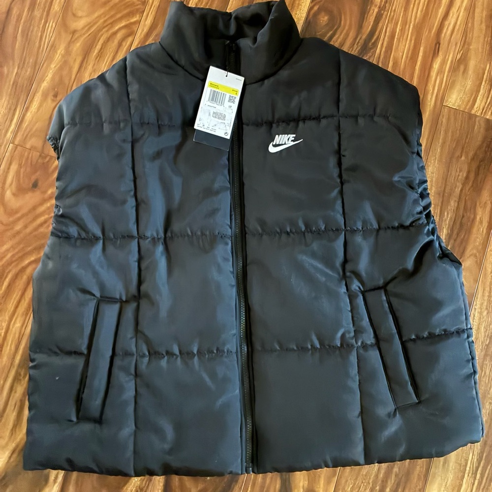 Nike Black Quilted Puffer Vest